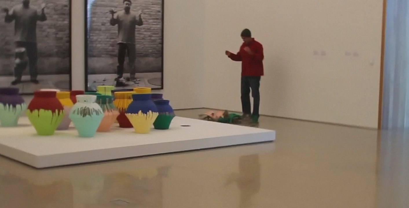 Miami : un homme brise un vase d'Ai Wei Wei à 1 million de dollars