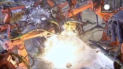 Pérdidas de 2.300 millones de euros para Peugeot-Citröen en 2013, la mitad que en 2012