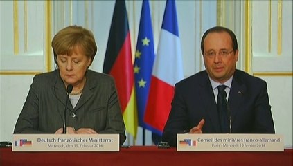 Ukraine : Hollande et Merkel condamnent des "actes inqualifiables, inadmissibles, intolérables"