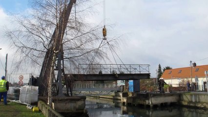 Début de la dépose du pont Capelle à Beuvry