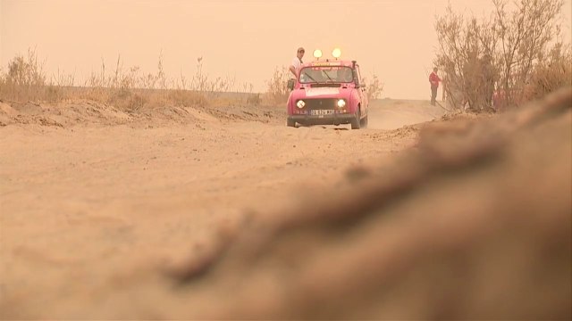 Raid 4L Trophy 2014 JT5 | Premier jour à Merzouga et remise des dons