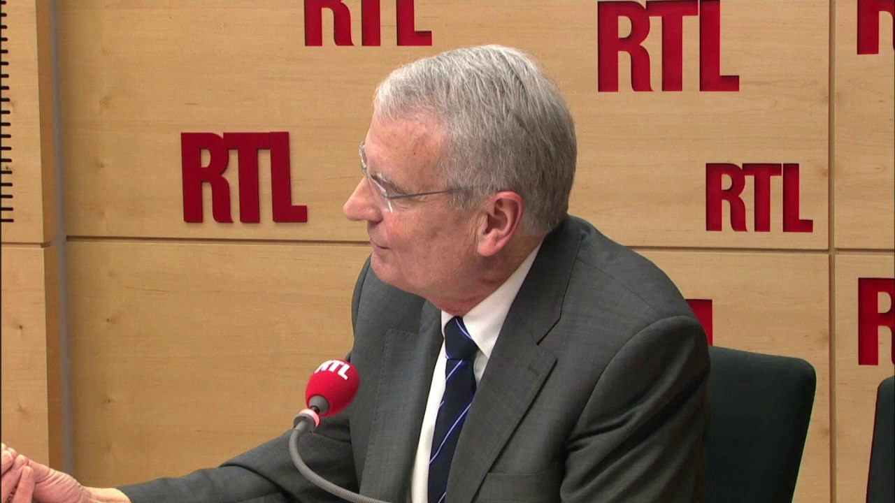 Stages en entreprise : "Limiter le nombre de stagiaires, c'est limiter l'insertion professionnelle des jeunes", dit Gérard Cherpion