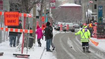Video: Dangerous construction sites for pedestrians