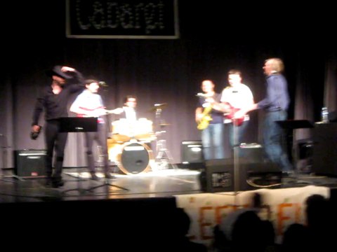 Higway to hell - Atelier rock Philippe Van Aenst et Francois-Xavier Marquet - concert de l'école de musique de Moreuil février 2014