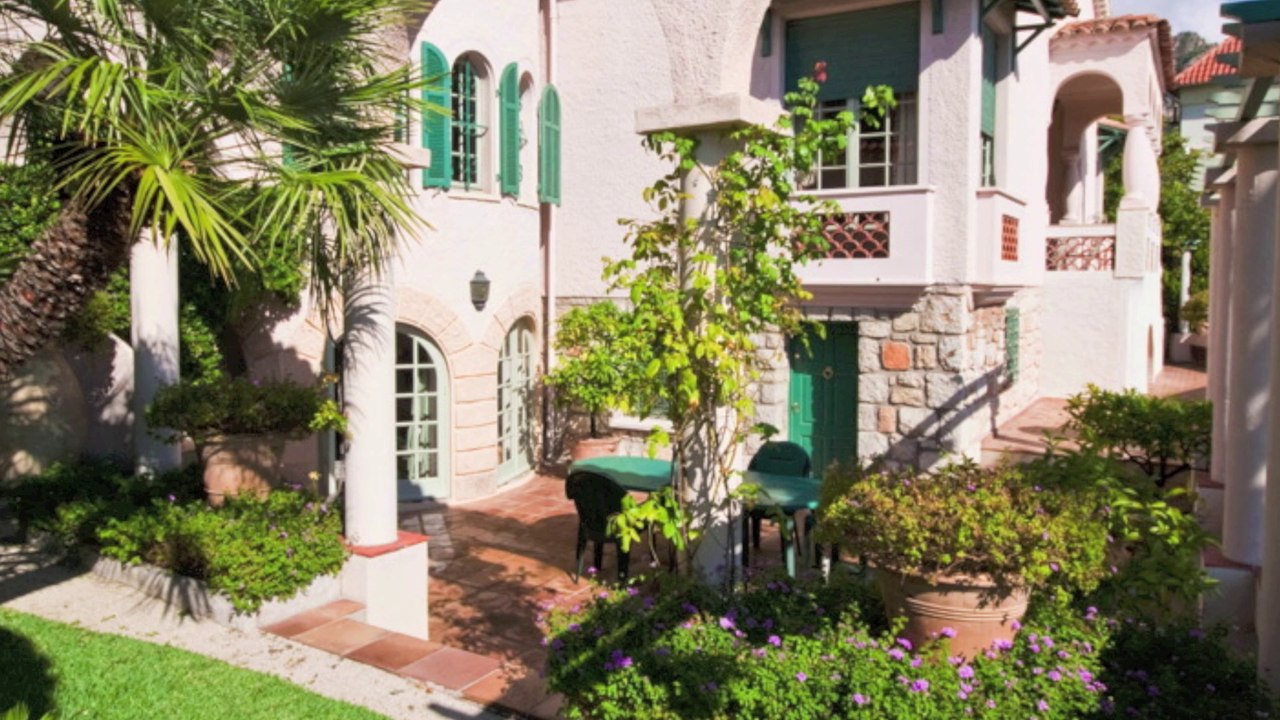 VILLA A VENDRE à Beaulieu-Sur-Mer - Vue mer panoramique - Villa principale 230 m² et Maison invités 70 m²