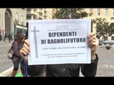 Napoli - Bagnoli Futura, protesta davanti al Comune (19.02.14)