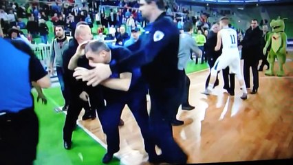 Zoran Predin, l'auteur de l'hymne du dernier Euro de basket, agresse un arbitre