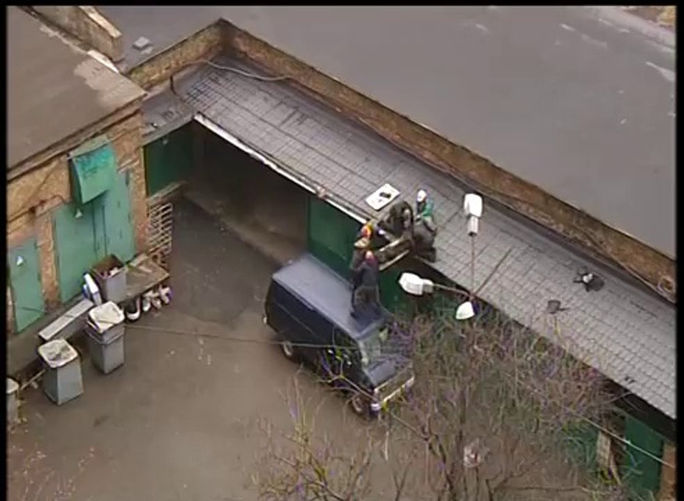 Shooting AK-47 to people in Kiev