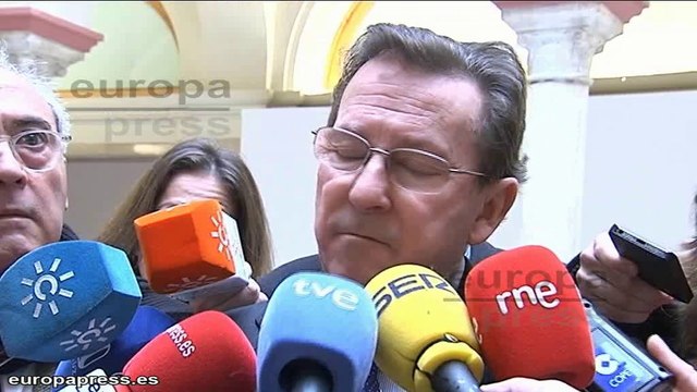 De Llera tacha de criminal la actuación en Ceuta