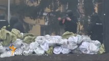 La police ukrainienne tire sur les manifestants