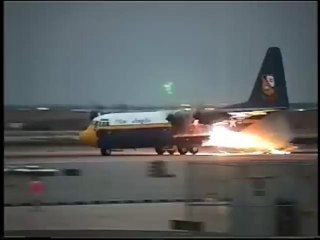 Décollage d'un Avion C-130 Fat Albert : impressionnant!