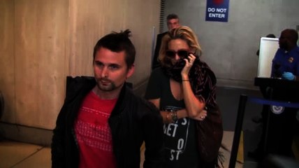 Скачать видео: Signs of Kate Hudson and Matt Bellamy Relationship Trouble