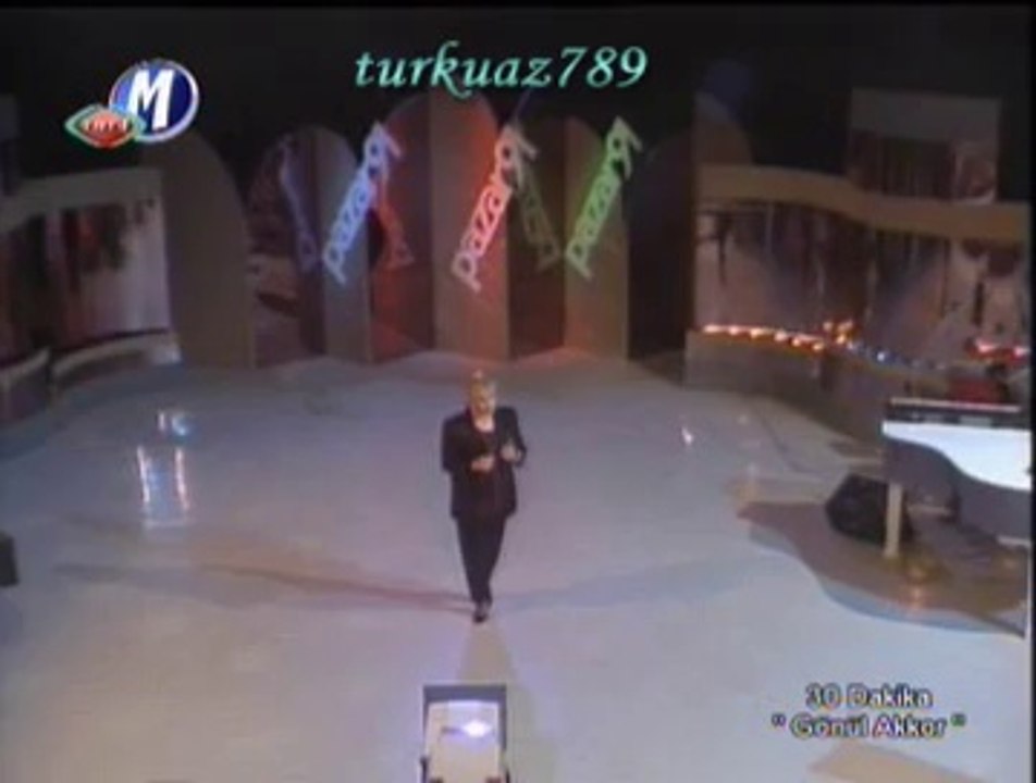 Gönül AKKOR-Deli Gönül Gezer Gezer Gelirsin