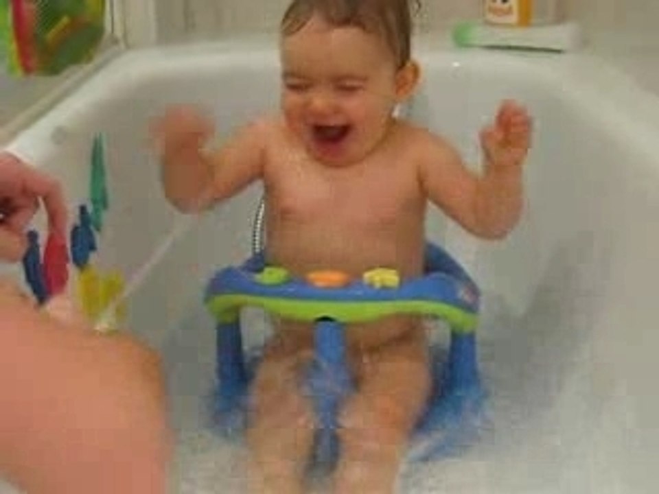 Manon dans son bain