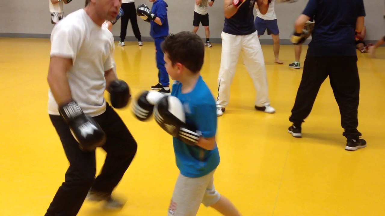 Se faire donner par un plus petit.......20.02.2014