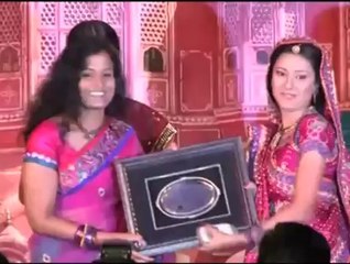 Pratyusha debuts as host with 'Savdhaan India'