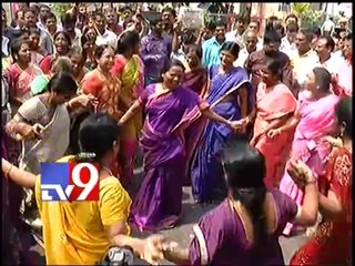 Secretariat Telangana employees celebrate T formation