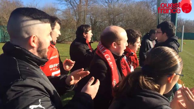 Stade Rennais. Une dizaine de supporters chantent à l'entraînement