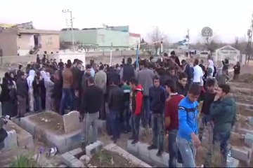 Ses geliyor" diye mezarı açtılar