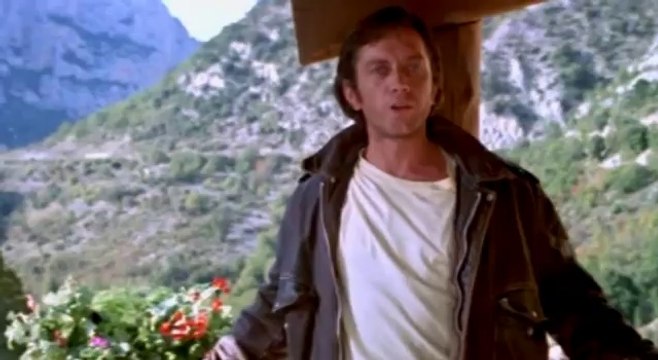 Les Spécialistes ( bande annonce )