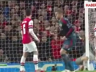 Mesut, Arsenal Taraftarından Özür Diledi