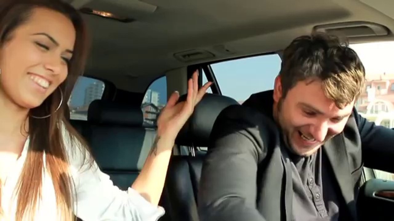 Humor  (Official Video)