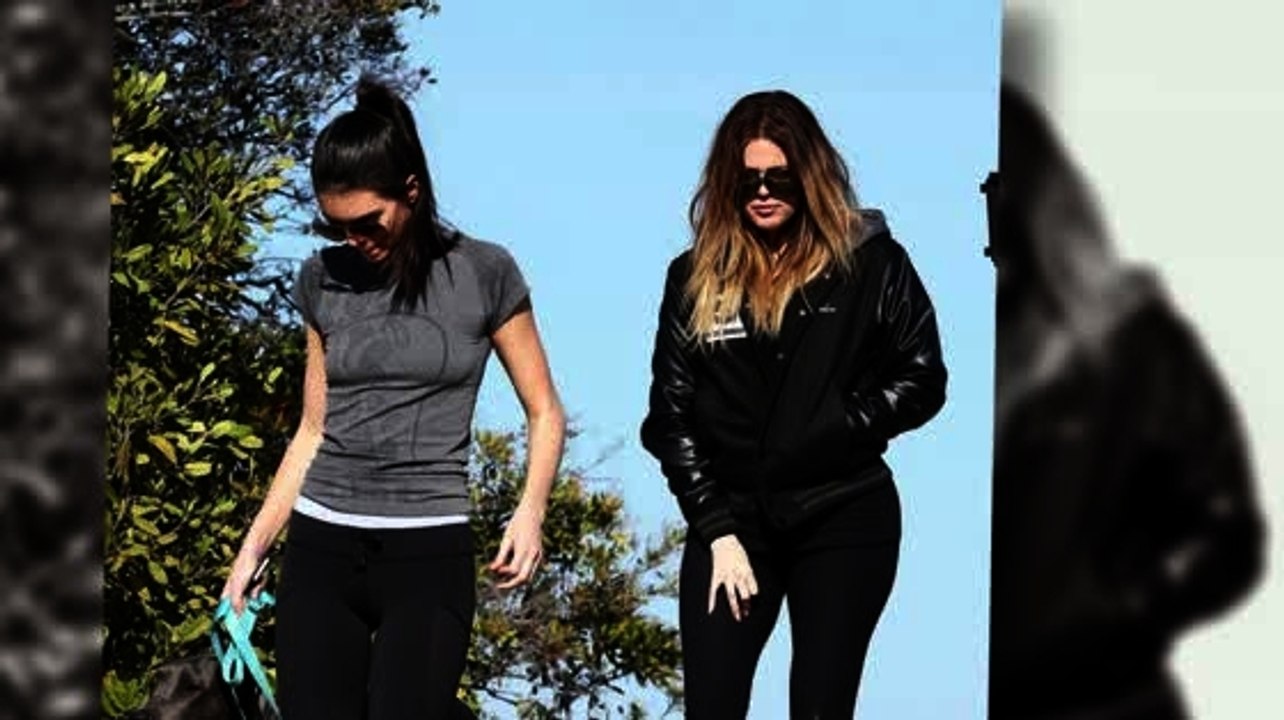 Khloe Kardashian trainiert im Fitnessstudio und wandert mit Kendall Jenner
