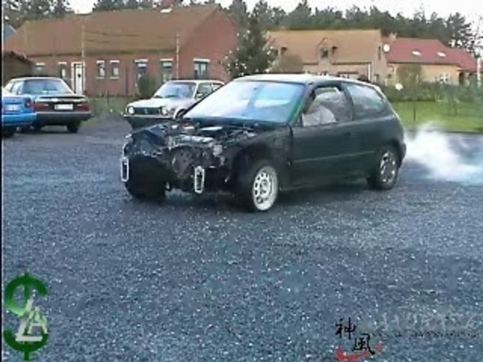 DESTRUCTION HONDA CIVIC (casse moteur)