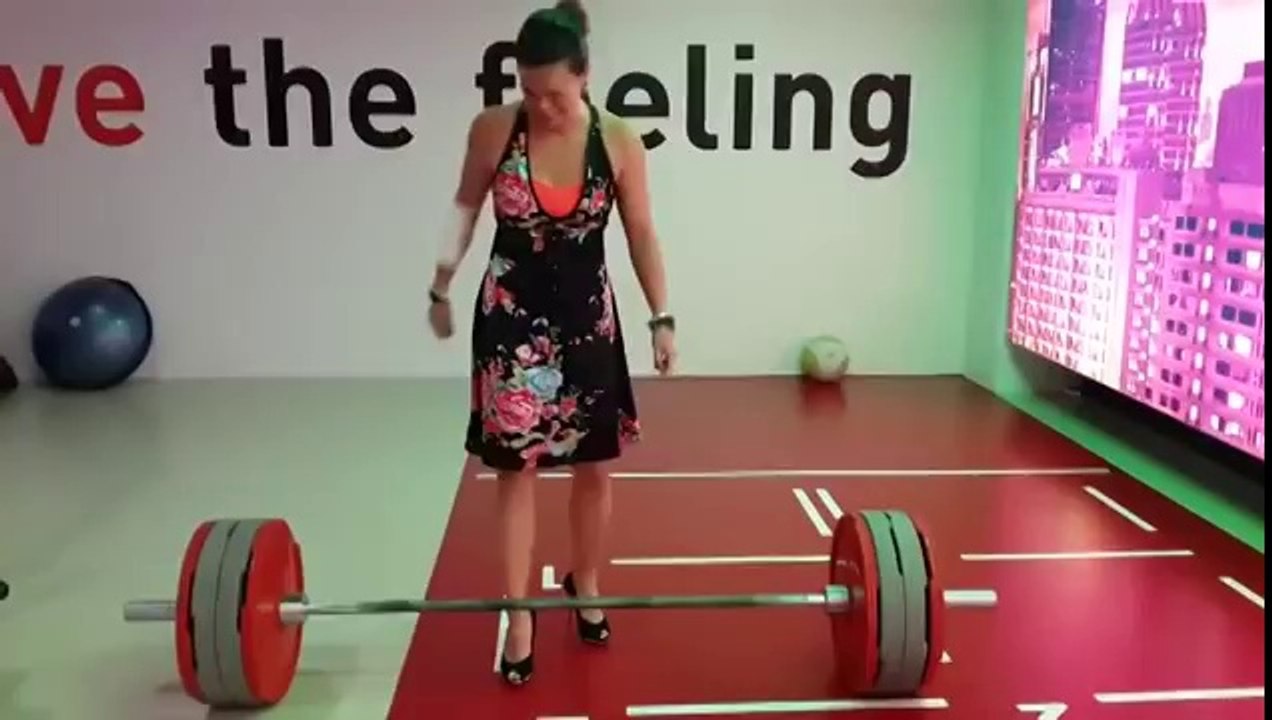 Topukluyla 90 Kiloluk Halter Kaldırmak