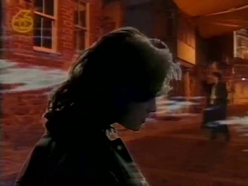 Ismail hazar - gÜnes saclarindaydi video klip nostalji kanal 6 (Özel arsiv)