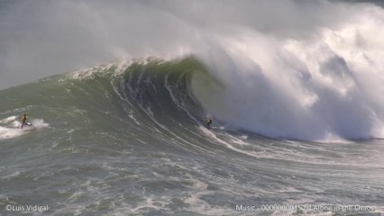 Giant waves at Nazare - Macnamara_Langer_Vau