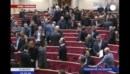 Ukrayna meclis başkanı istifa etti