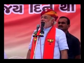 Narendra Modi:Congress gives misleading promises & then snatches gas cylinders also!