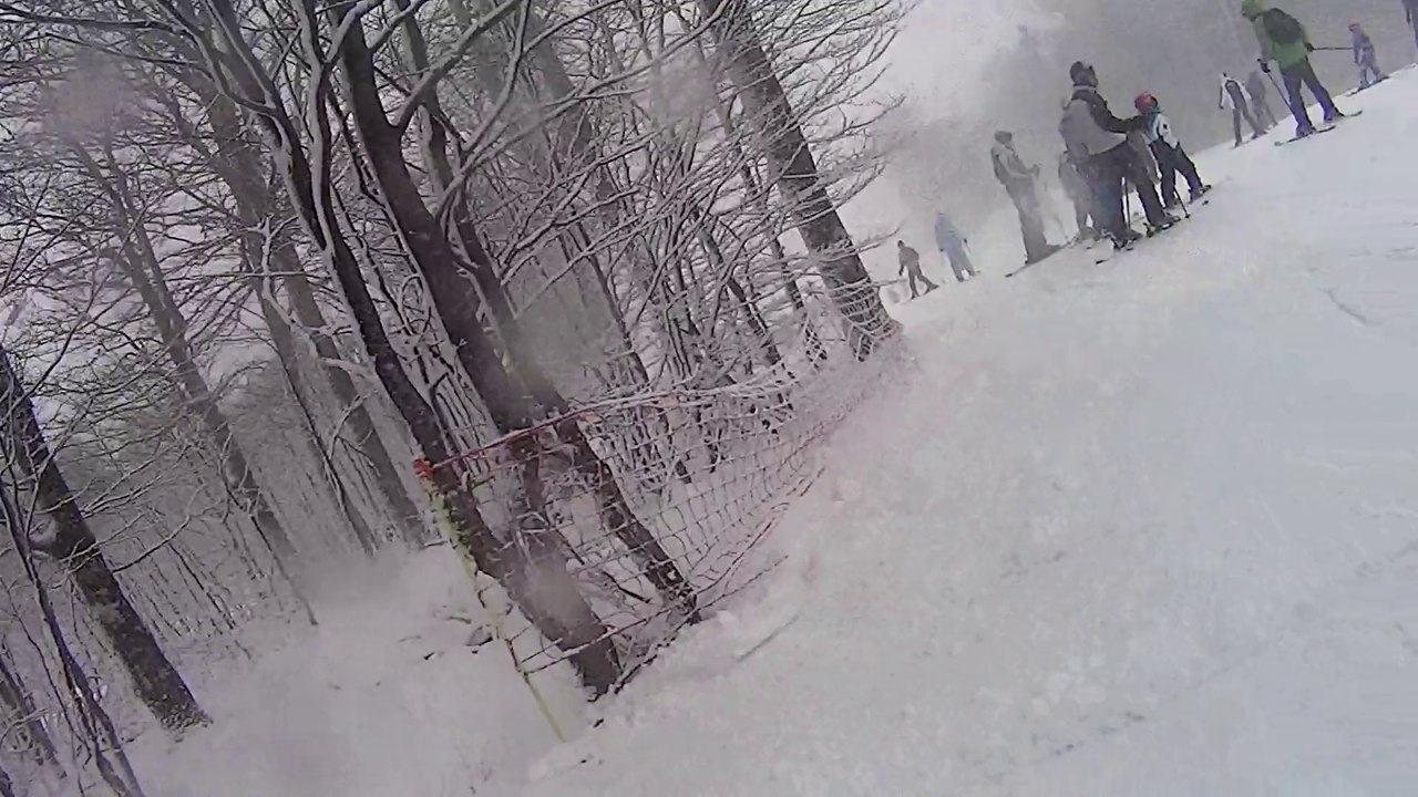 Eliot... se trompe de parcours et pleurniche!  Sony AS 15