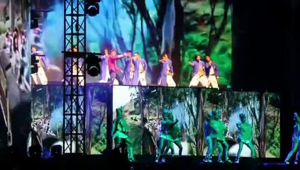 #SRK [ @iamsrk ] performing at Temptation Reloaded Malaysia