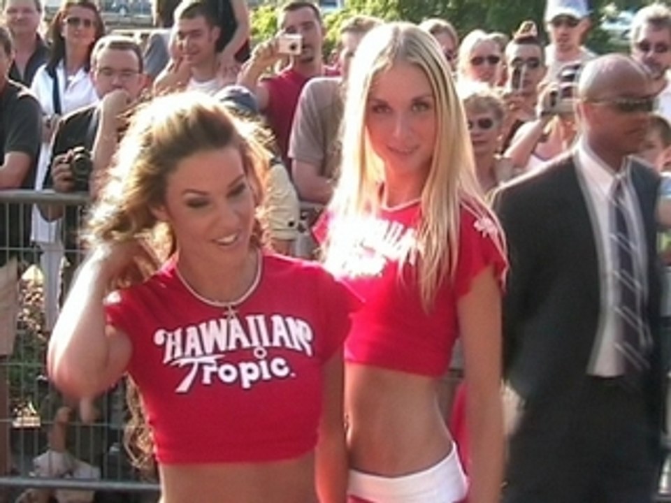 hawaiian tropic Girls