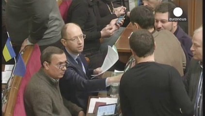 Ukraine : le bras droit de Timochenko élu pdt du parlement