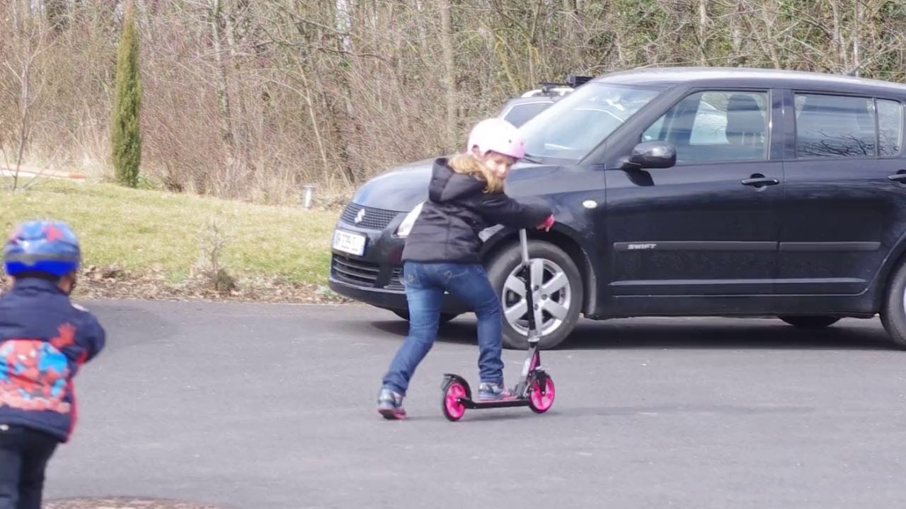 8 ans 1/2 - Trotinette 1/2