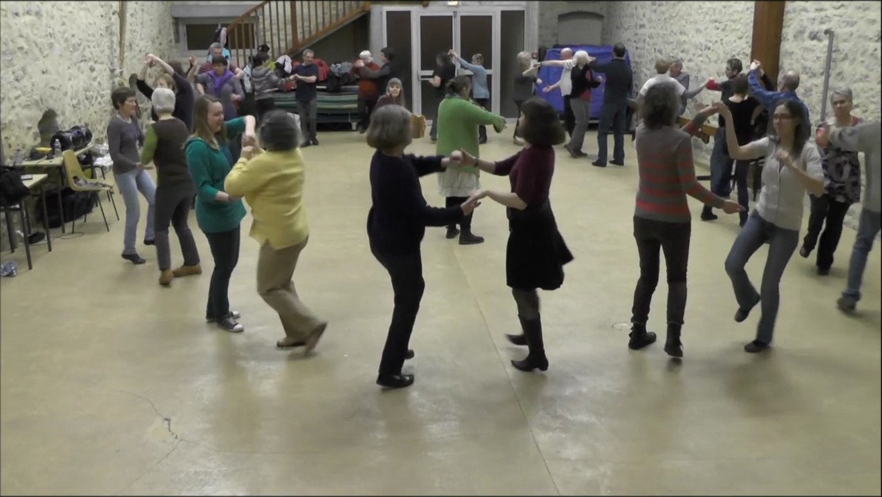 folkpourtous235 scottish en rond 02/14