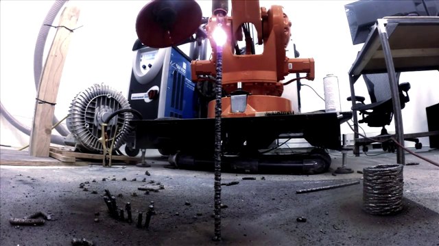 Amazing 3D Metal printer : MX3D printing