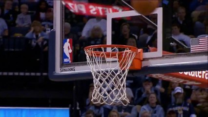 James Johnson Throws it to Himself Off the Backboard for the Slam