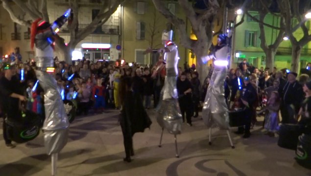DESNOS MICHEL PRESENTE A BESSAN LE CARNAVAL 2014