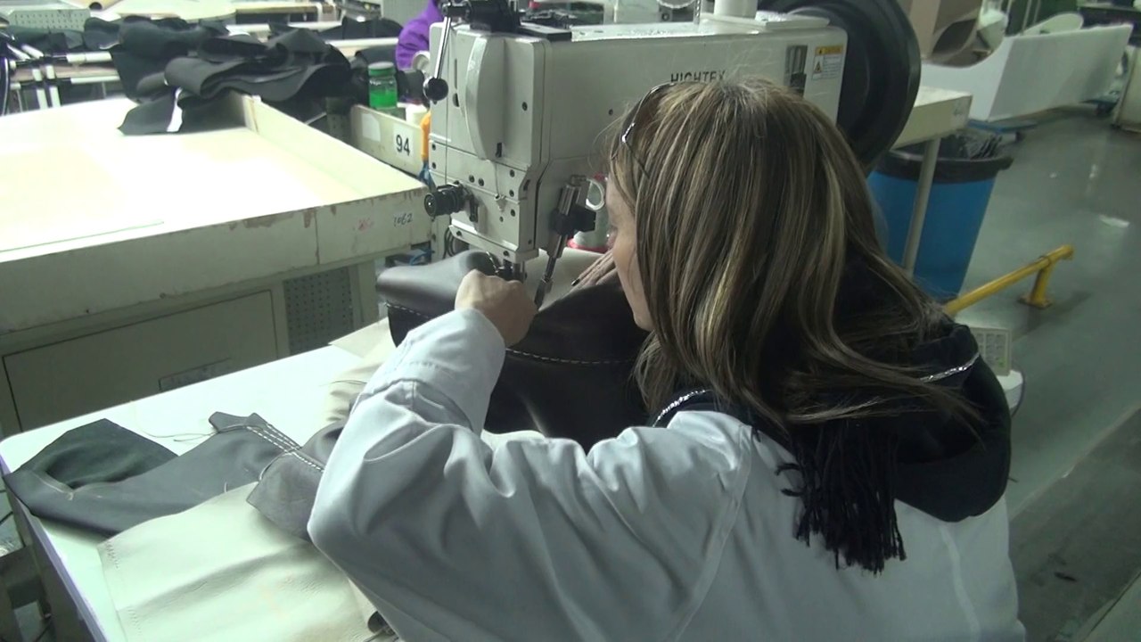 205-370 Extra heavy duty furniture upholstery sewing machine