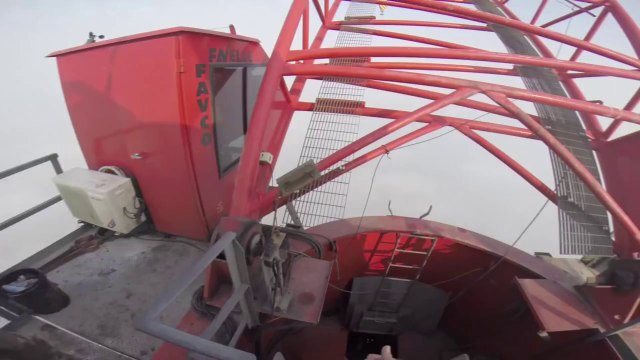 Shanghai Tower (650 meters)