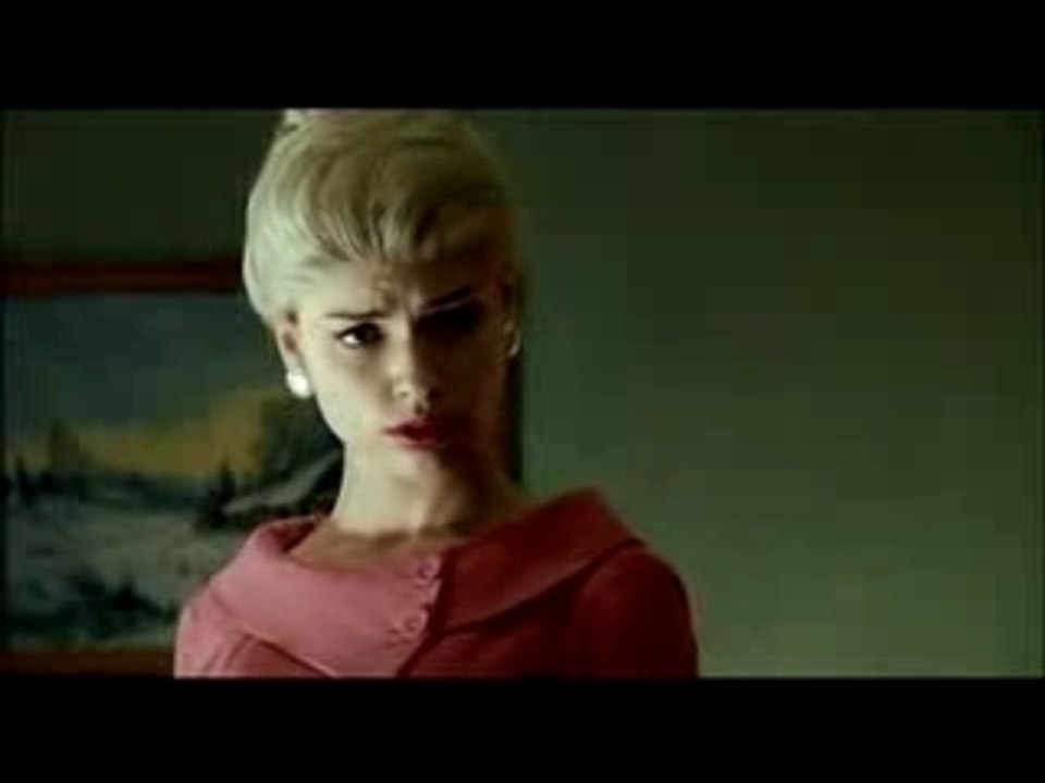 FRANZ FERDINAND - WALK AWAY