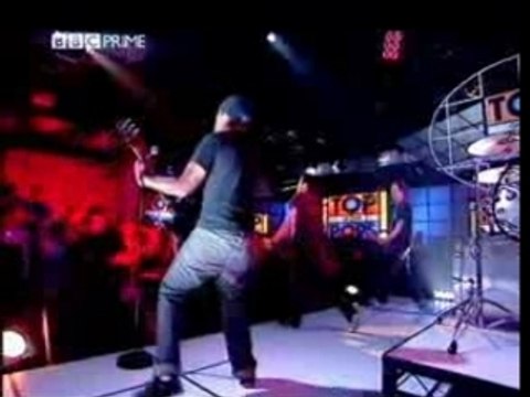 Sum 41- Still waiting (live)