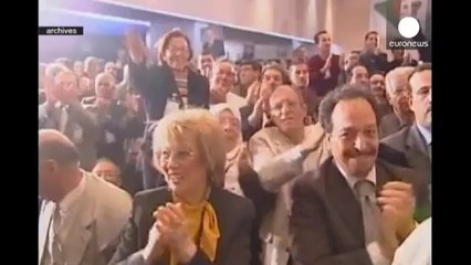 Buteflika dördüncü kez aday oldu