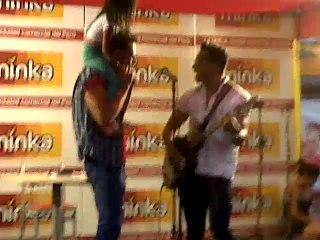Nikko Ponce cantando su Tema "Como Quisiera" en vivo "Mínka" 22/02/14