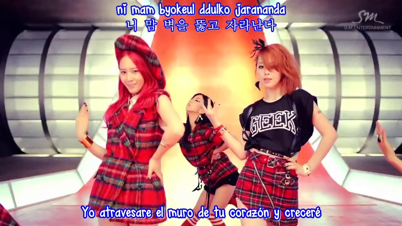 f(x) - Rum Pum Pum Pum MV (Sub Español - hangul - roma) HD