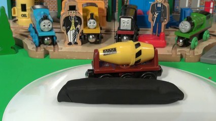 Play Doh Thomas and Friends, we make a new Cement Mixer from Play Doh to help build a new Water Towe